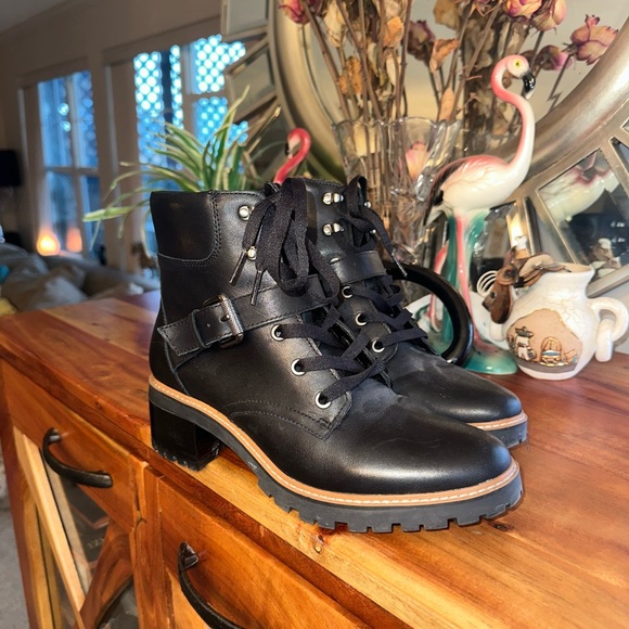 NATURALIZER size 8 wide GORGEOUS BOOT - Picture 2 of 4